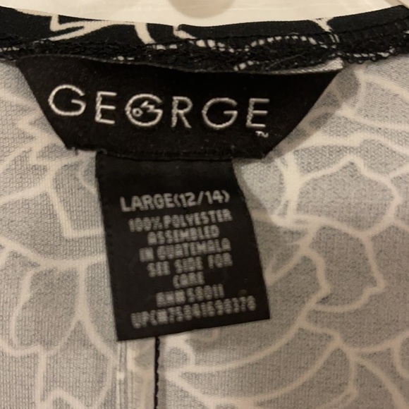 Ladies LG sleeveless top - Picture 3 of 3